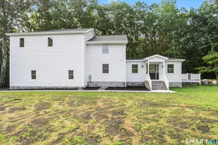 3 Boulder Creek Rd, Newtown, CT 06470 - Photo 2
