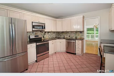 12 Boulevard Drive #36-193, Danbury, CT 06810 - Photo 6