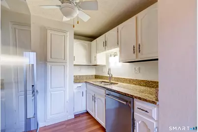 272 Hollister Way West #272, Glastonbury, CT 06033 - Photo 8