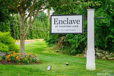3 Enclave Circle #3, Newtown, CT 06470 - Photo 2