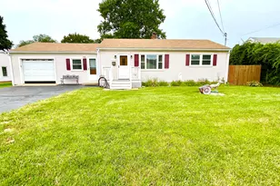 13 Hemlock Dr, Ansonia, CT 06401 - Photo 1