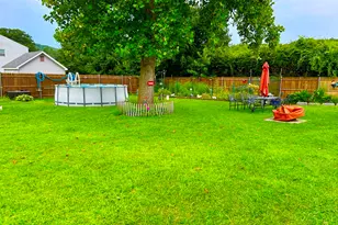 13 Hemlock Dr, Ansonia, CT 06401 - Photo 34