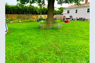 13 Hemlock Drive, Ansonia, CT 06401 - Photo 32
