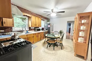 13 Hemlock Dr, Ansonia, CT 06401 - Photo 6