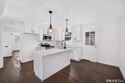 11 Stratfield Place, Bridgeport, CT 06606 - Photo 6