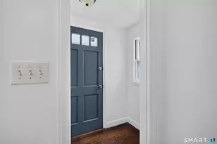 11 Stratfield Pl, Bridgeport, CT 06606 - Photo 14