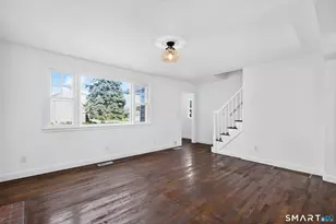 11 Stratfield Pl, Bridgeport, CT 06606 - Photo 12