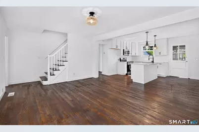 11 Stratfield Place, Bridgeport, CT 06606 - Photo 10