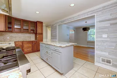 35 Wilkins Street, Hamden, CT 06517 - Photo 18