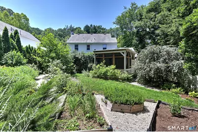 35 Wilkins Street, Hamden, CT 06517 - Photo 6