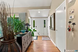 71 Blackberry Dr, Stamford, CT 06903 - Photo 4