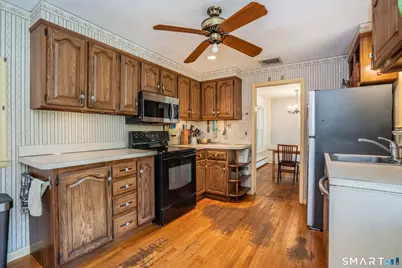 52 Greenhouse Boulevard, West Hartford, CT 06110 - Photo 16