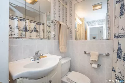 52 Greenhouse Boulevard, West Hartford, CT 06110 - Photo 20