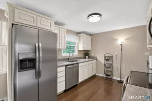 45 Crestwood Dr, Bristol, CT 06010 - Photo 6
