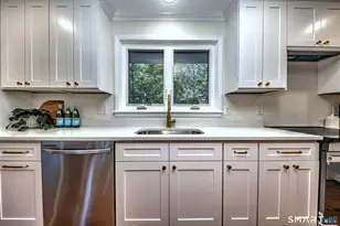50 Oak Ridge Rd, Stratford, CT 06614 - Photo 14