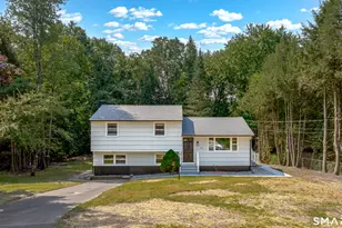 48 Manor Ln, Wolcott, CT 06716 - Photo 2
