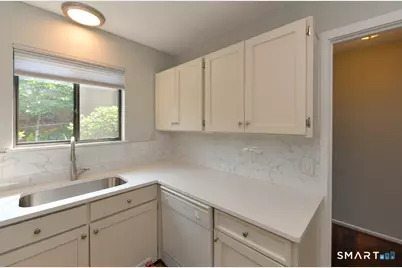 65 Heritage Village #B, Southbury, CT 06488 - Photo 6