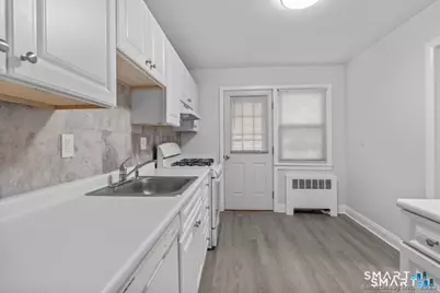 8 Hamilton Court #D, Stamford, CT 06902 - Photo 4