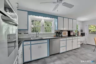 11 Castle View Dr, Chester, CT 06412 - Photo 10