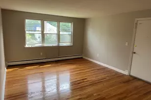 25 Natick St, Hartford, CT 06106 - Photo 8