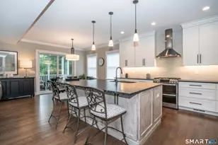 9 Griswold Pl, Simsbury, CT 06070 - Photo 6