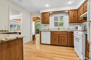 2496 Long Hill Rd, Guilford, CT 06437 - Photo 10