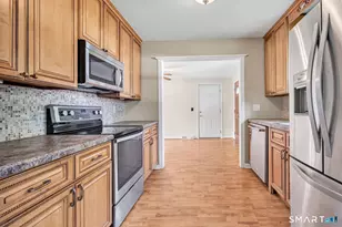 410 W Rutland Rd, Milford, CT 06461 - Photo 14