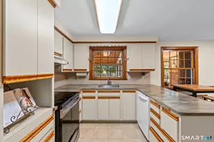 59 Rockledge Dr, West Hartford, CT 06107 - Photo 10