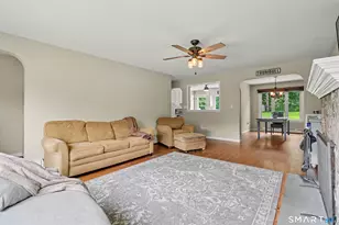 8 Bungay Terrace, Seymour, CT 06483 - Photo 4