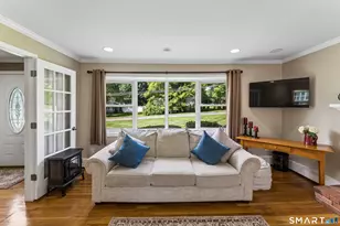 9 Sky Edge Ln, Bethel, CT 06801 - Photo 6