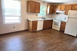 34 Pulaski St, New Britain, CT 06053 - Photo 2