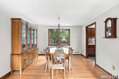 39 Berkshire Way, Simsbury, CT 06070 - Photo 10