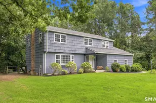 39 Berkshire Way, Simsbury, CT 06070 - Photo 2