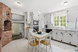 90 Stony Cors Cir, Avon, CT 06001 - Photo 10