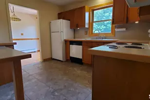 371 Fairwood Rd, Bethany, CT 06524 - Photo 4