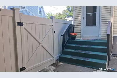15 Simpson Street, Hartford, CT 06112 - Photo 24