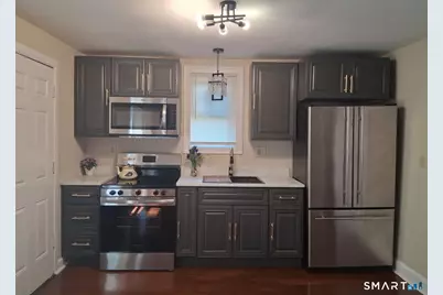15 Simpson Street, Hartford, CT 06112 - Photo 10