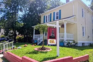 15 Simpson St, Hartford, CT 06112 - Photo 2