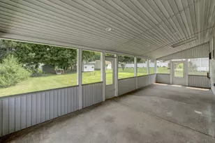 11 Wildwood Dr, East Haven, CT 06512 - Photo 32