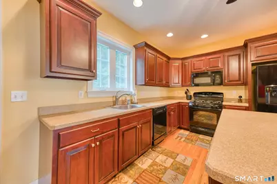9 Chapman Chase #9, Windsor Locks, CT 06096 - Photo 10
