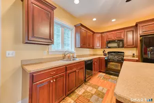 9 Chapman Chase, Windsor Locks, CT 06096 - Photo 10