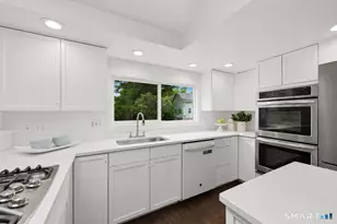 186 Damascus Rd, Branford, CT 06405 - Photo 18