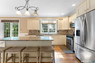 107 Harvest Ln, Milford, CT 06461 - Photo 4