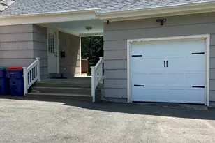 109 Cottage St, Trumbull, CT 06611 - Photo 22