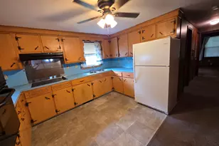 28 Daggett St, Plainfield, CT 06354 - Photo 6