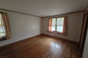 28 Daggett St, Plainfield, CT 06354 - Photo 14