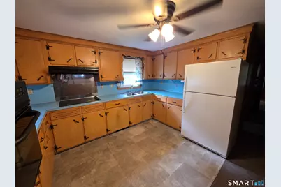 28 Daggett Street, Plainfield, CT 06354 - Photo 2