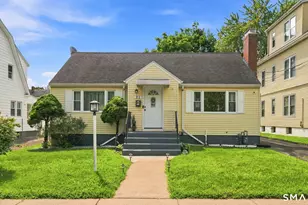 21 Cromwell St, Hartford, CT 06114 - Photo 2