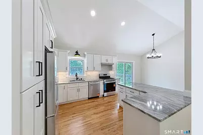 146 Cambridge Drive, Glastonbury, CT 06033 - Photo 4