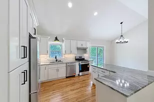 146 Cambridge Dr, Glastonbury, CT 06033 - Photo 4